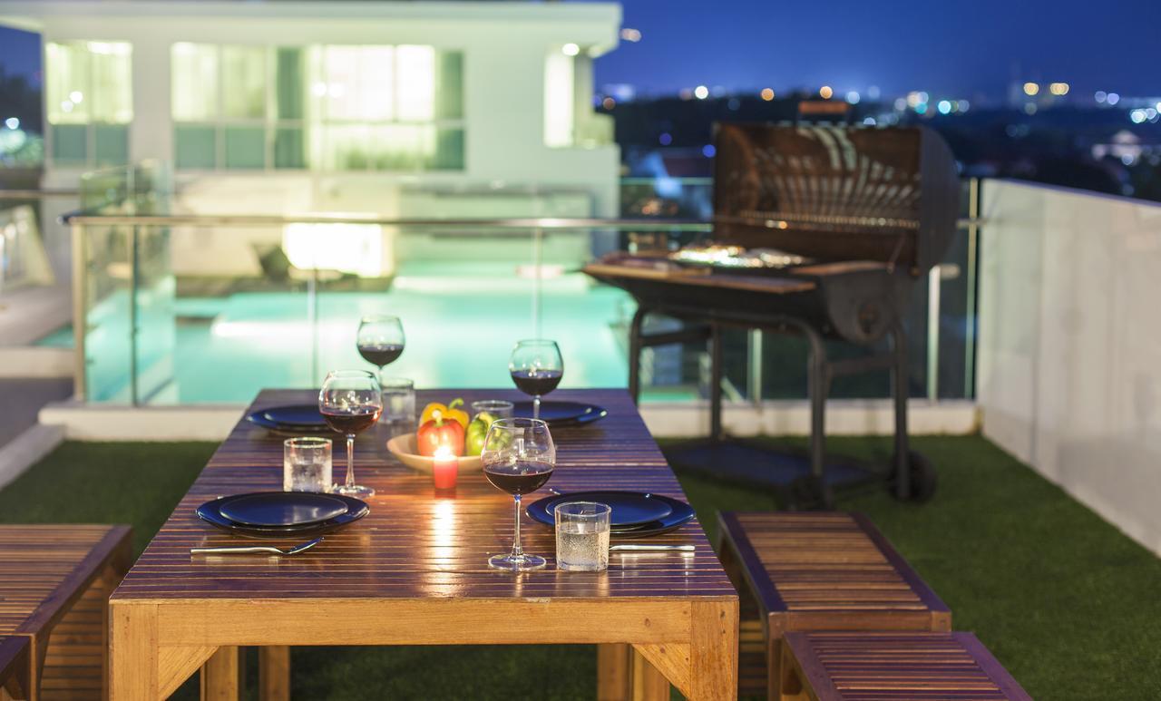 The Wide Condotel - Phuket Bagian luar foto